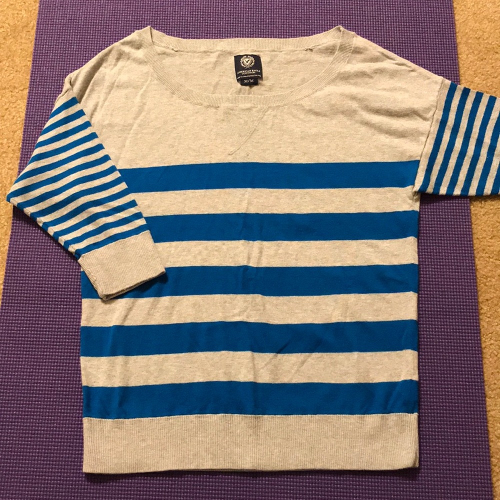 AE 3/4 sleeve sweater
